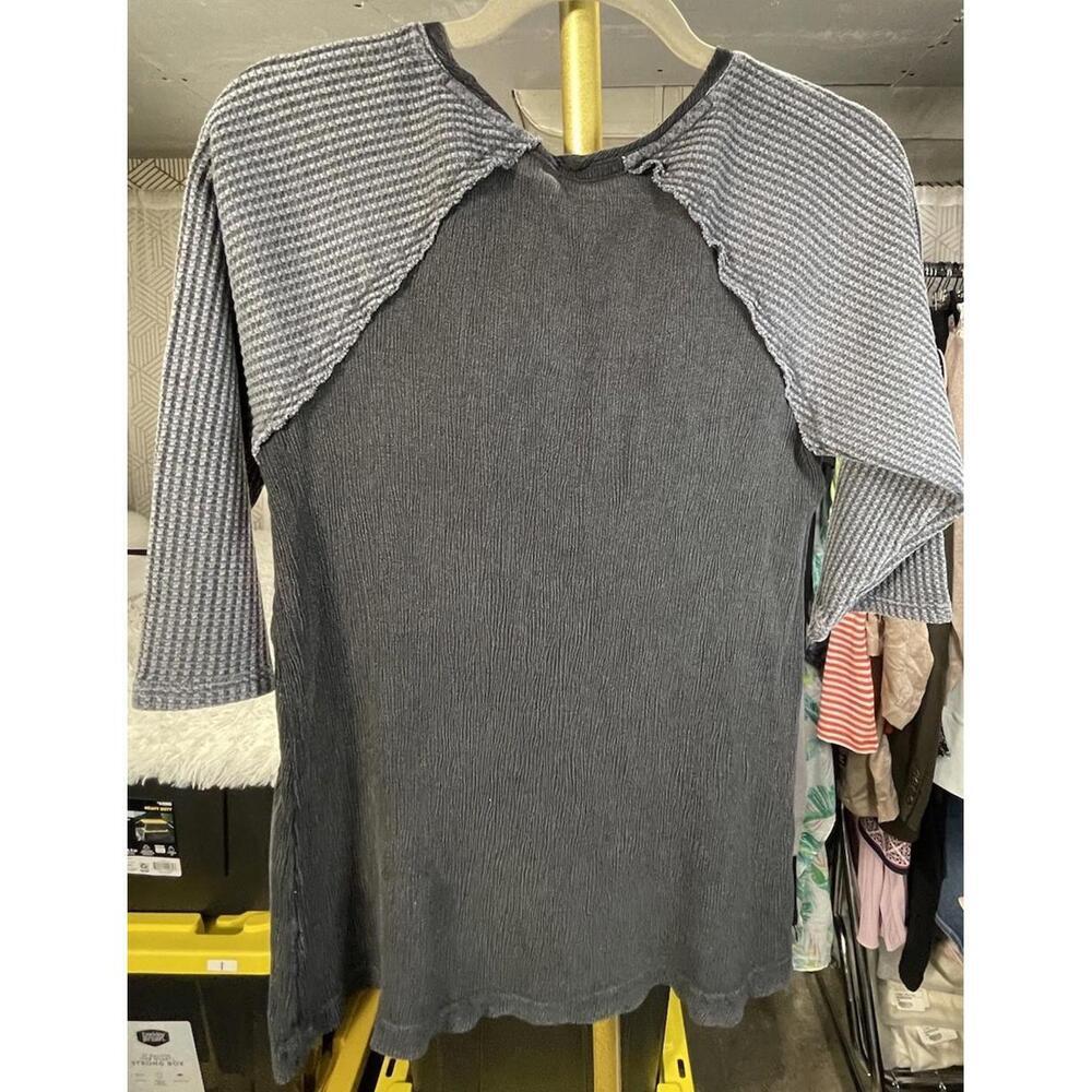Soft Surroundings Waffle Knit Dolman Sleeve Top Size M Mixed Media Black Gray - Picture 2 of 3
